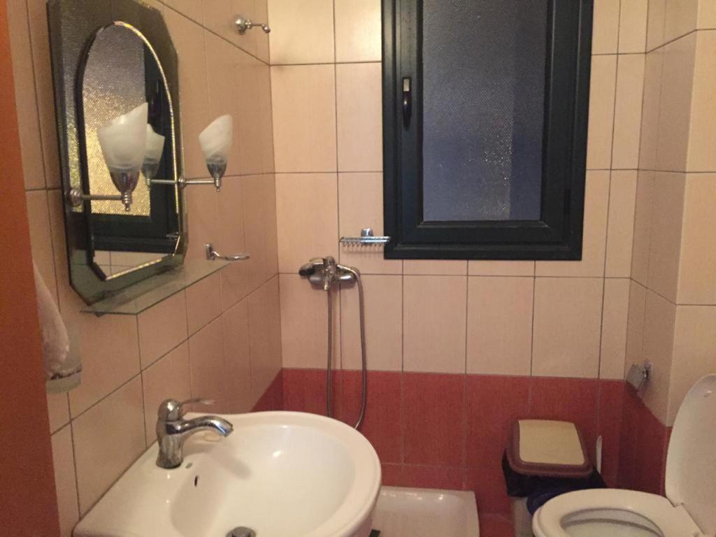 Seaside Apartment Vlorë Buitenkant foto