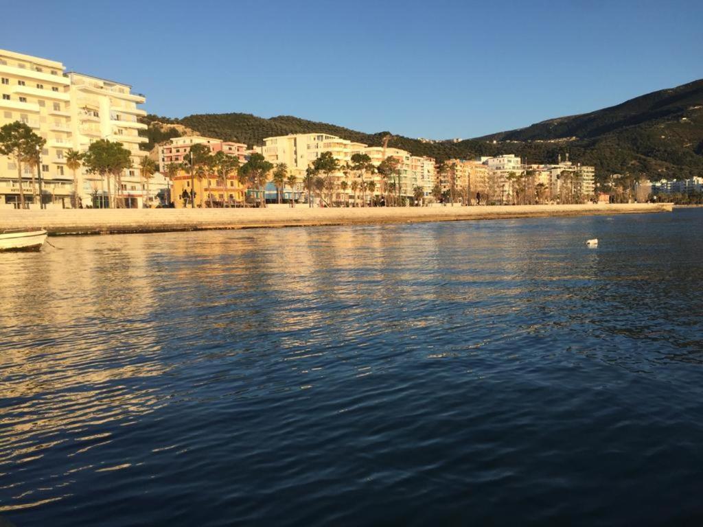 Seaside Apartment Vlorë Buitenkant foto